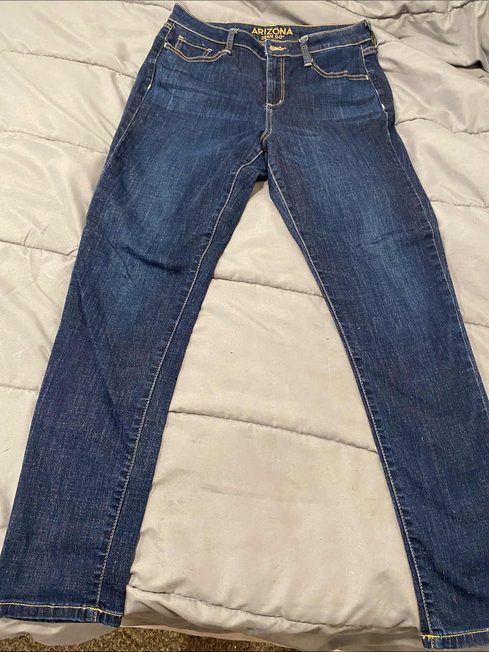 Arizona Jean Company Dark Indigo Skinny Jeans. Size 9.